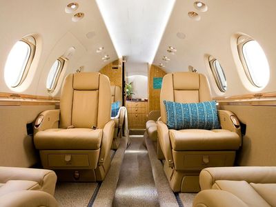 Hawker 700A - фото