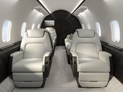 Challenger 350 - фото