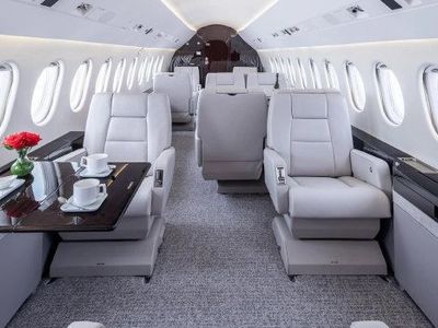 Falcon 900 - фото
