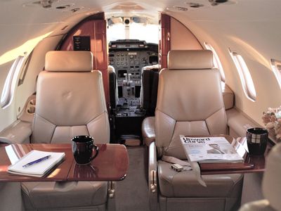 Learjet 31 - фото