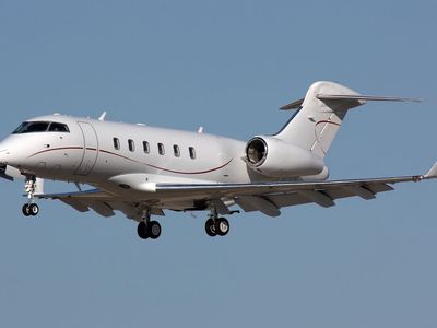 Challenger 300 - фото