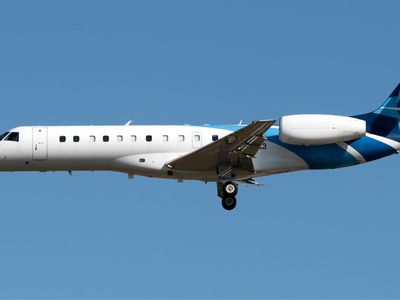 Embraer 135 LR - фото