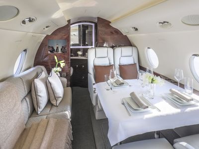 Gulfstream G-200 - фото