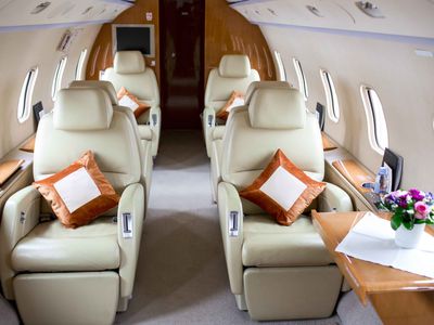 Challenger 300 - фото