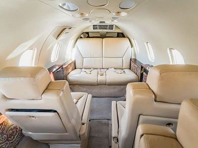 Learjet 31 - фото