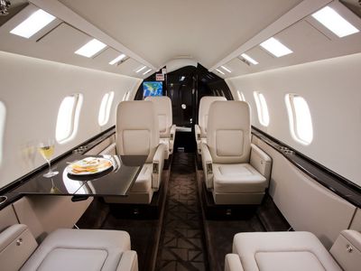 Learjet 60 - фото