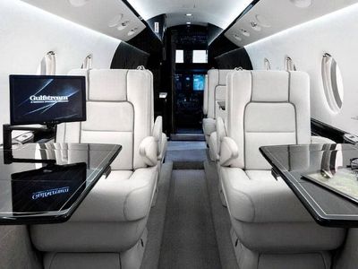 Gulfstream G-150 - фото
