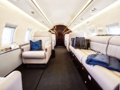 Challenger 604 - фото