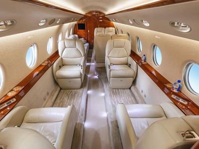 Gulfstream G-200 - фото