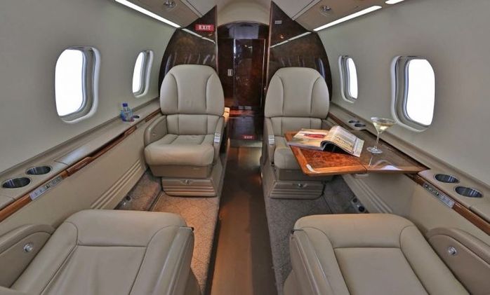 Learjet 60