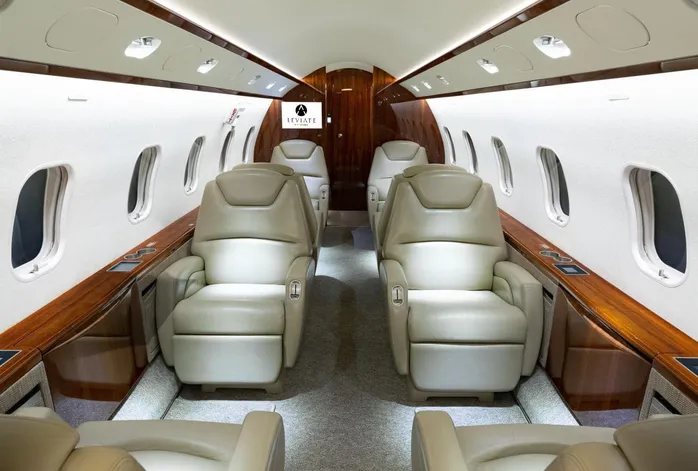 Challenger 300