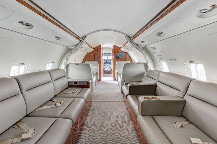 Challenger 604