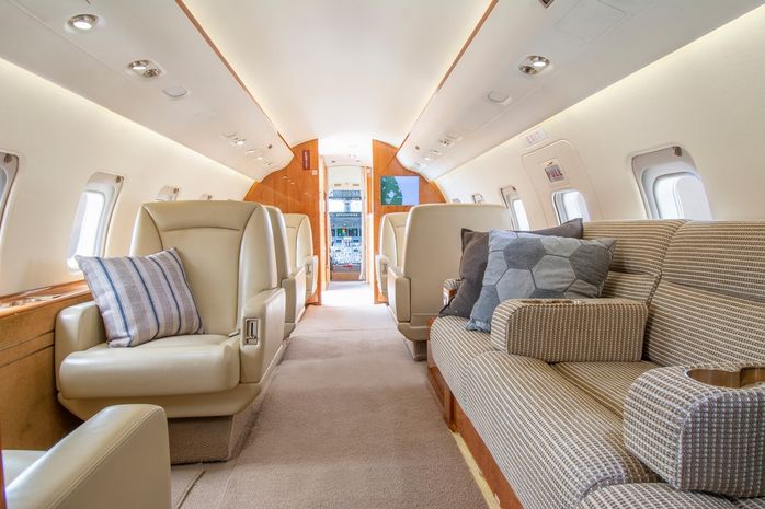 Challenger 604