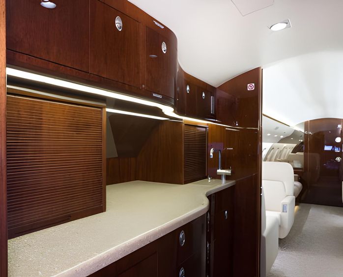 Challenger 605