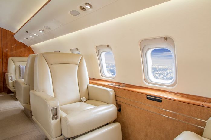 Challenger 604