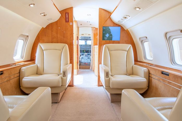 Challenger 604