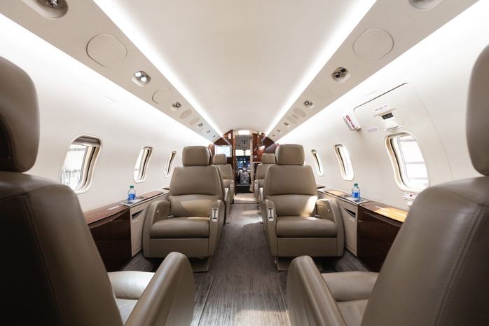 Challenger 300