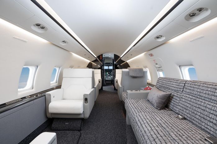 Challenger 604