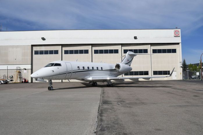 Challenger 300