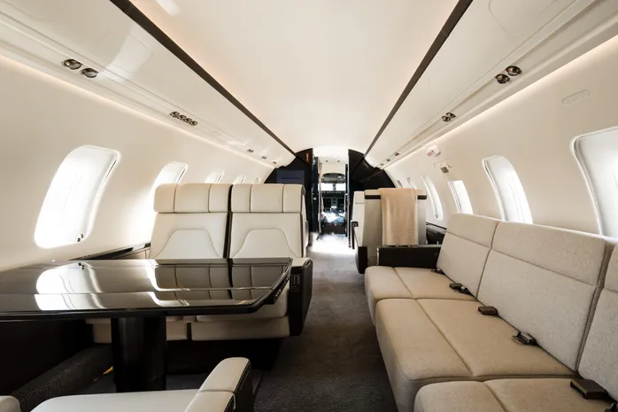Challenger 605