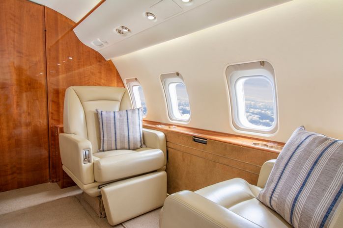 Challenger 604
