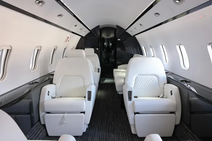 Challenger 300