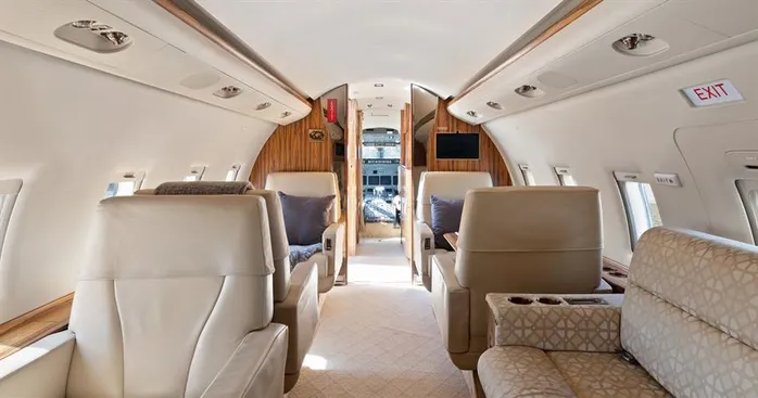 Challenger 604