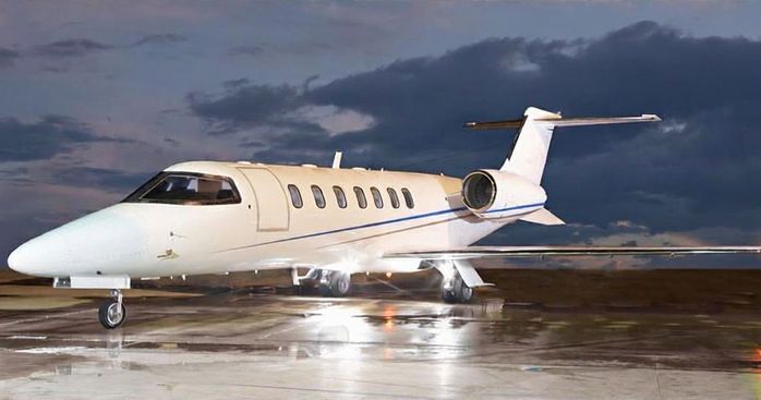 Learjet 40