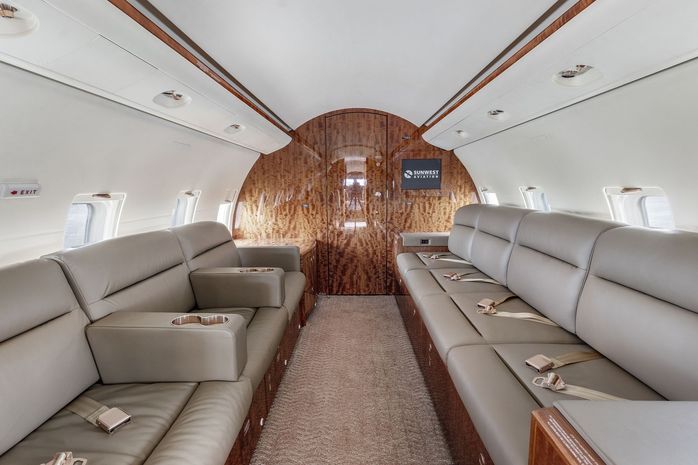 Challenger 604