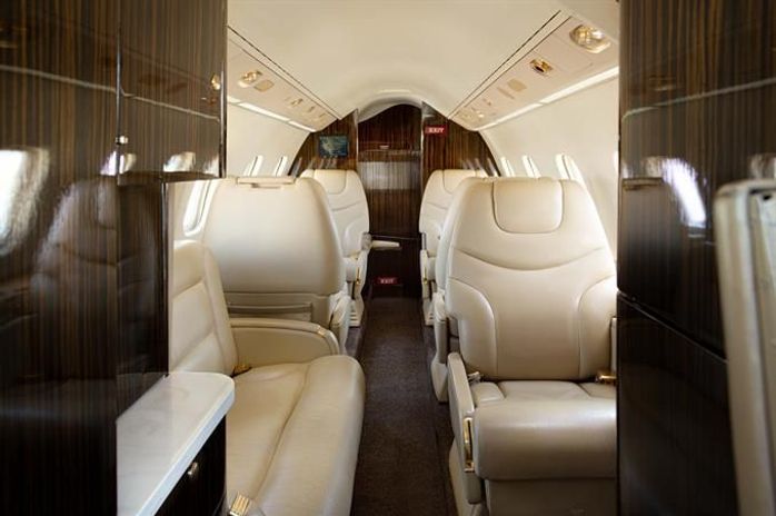 Learjet 60
