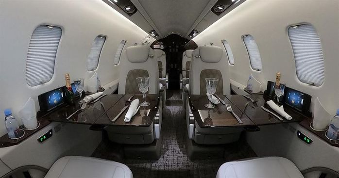 Challenger 300