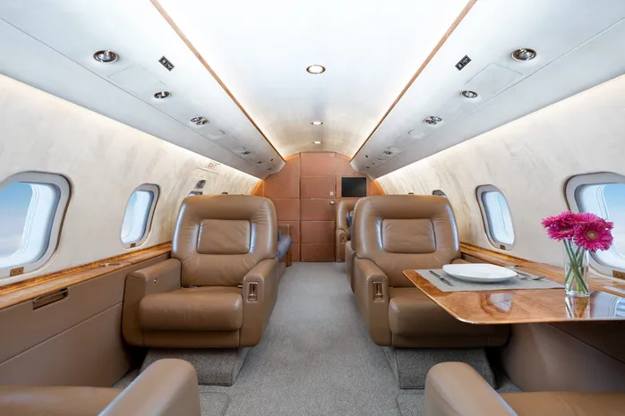 Challenger 604