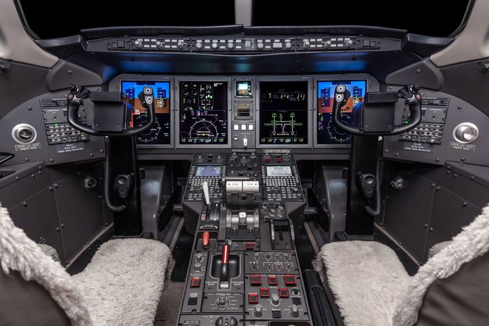 Challenger 300