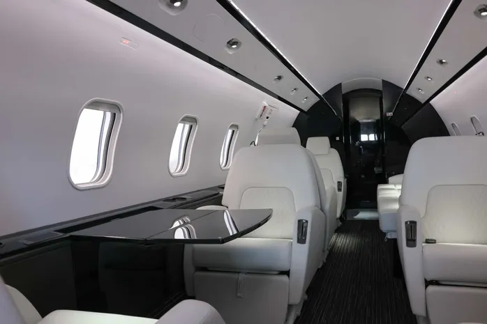 Challenger 300