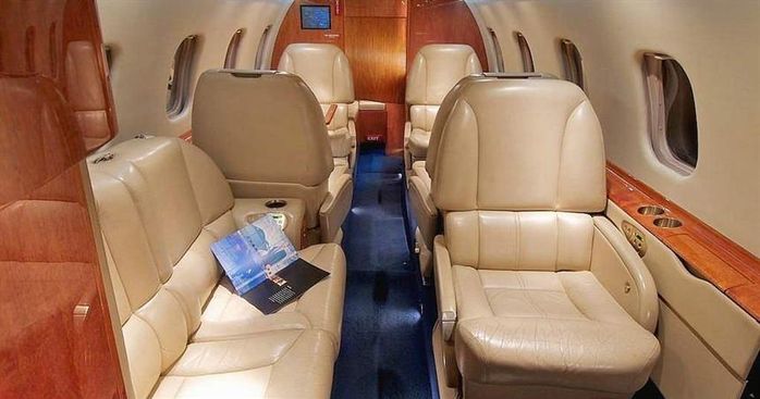 Learjet 60