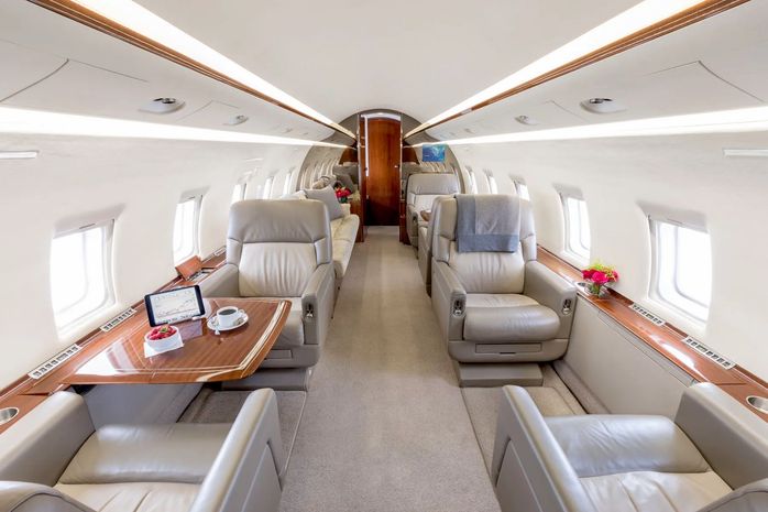 Challenger 604