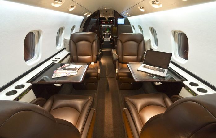 Learjet 60
